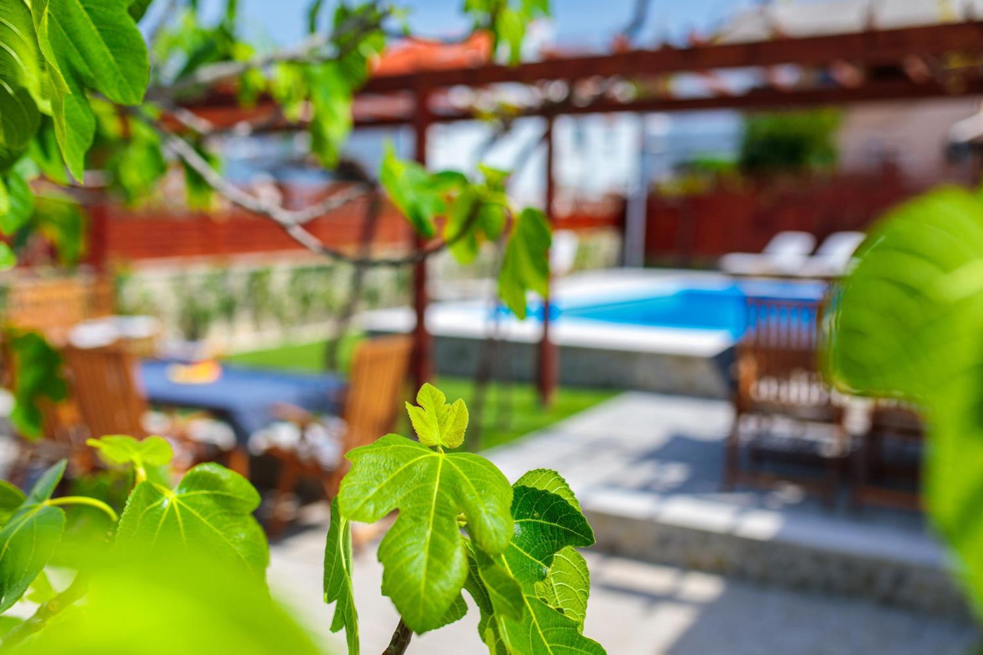 Home Away From Home With A Heated Pool Punat Εξωτερικό φωτογραφία