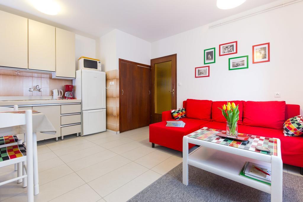 Home Away From Home With A Heated Pool Punat Εξωτερικό φωτογραφία